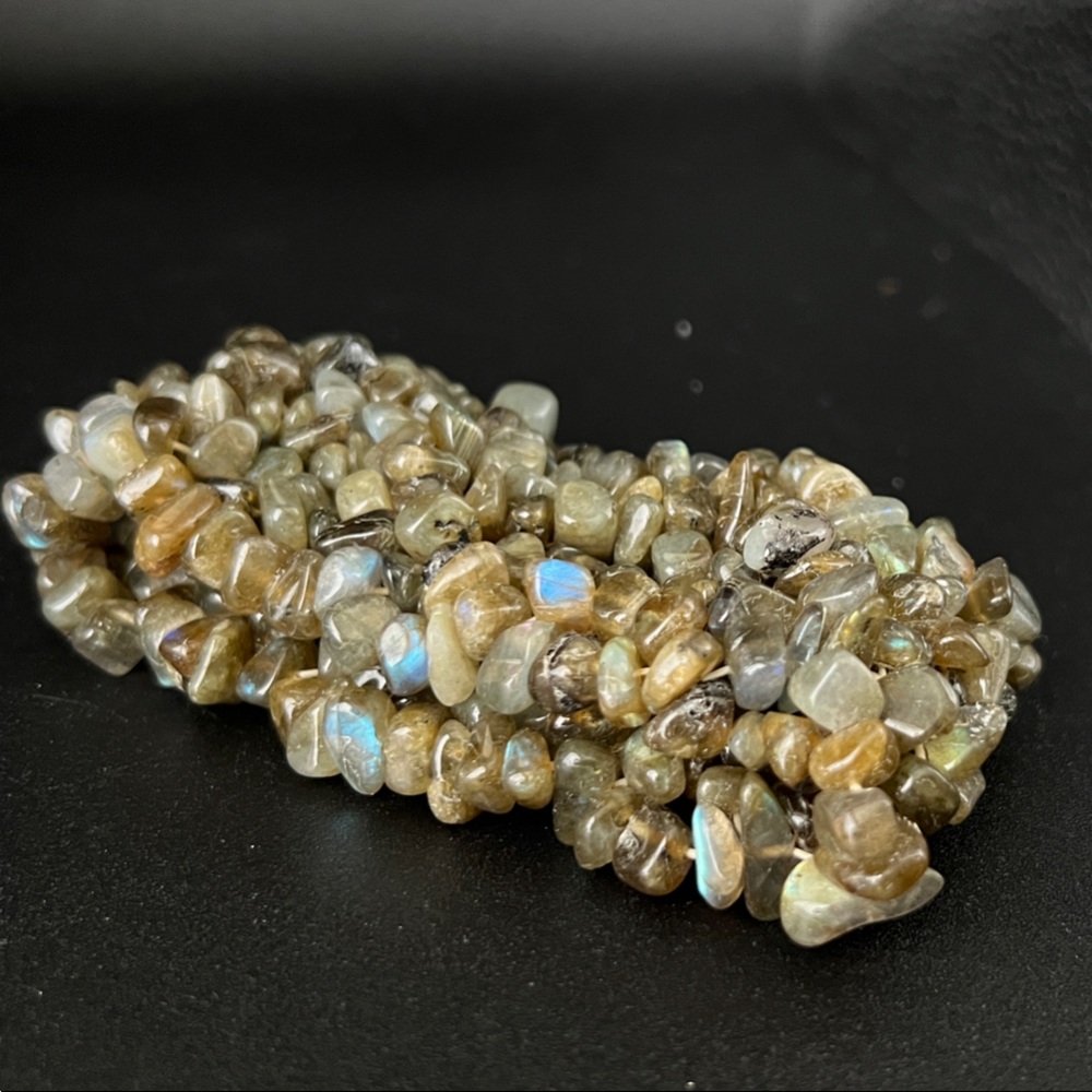 Vintage Southwestern 6.5" Labradorite Moon Stone Stretch Bracelet